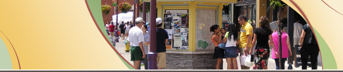 Picture of people in downtown St. Paul, Ontario
